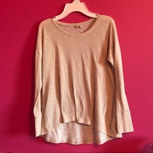 I’m selling a top from Kohl’s. 14 years of age!!